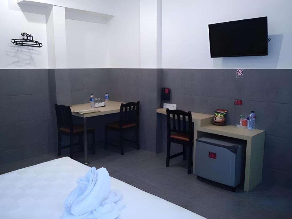 Mira Hotel Banjarmasin  Ngoại thất bức ảnh