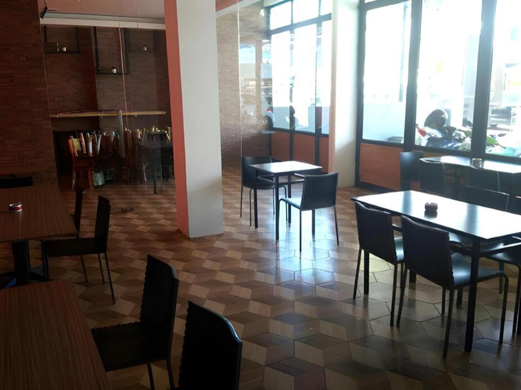 Mira Hotel Banjarmasin  Ngoại thất bức ảnh