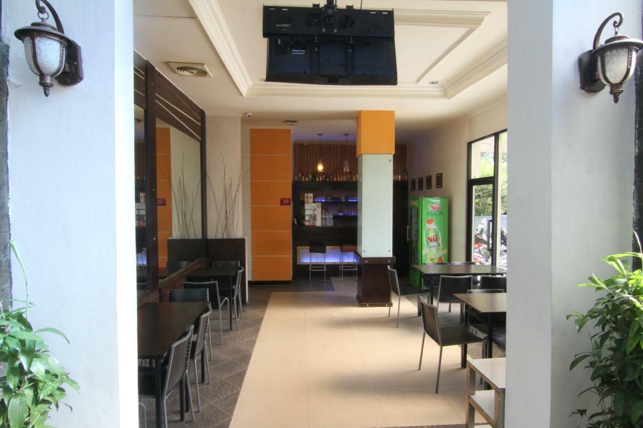 Mira Hotel Banjarmasin  Ngoại thất bức ảnh